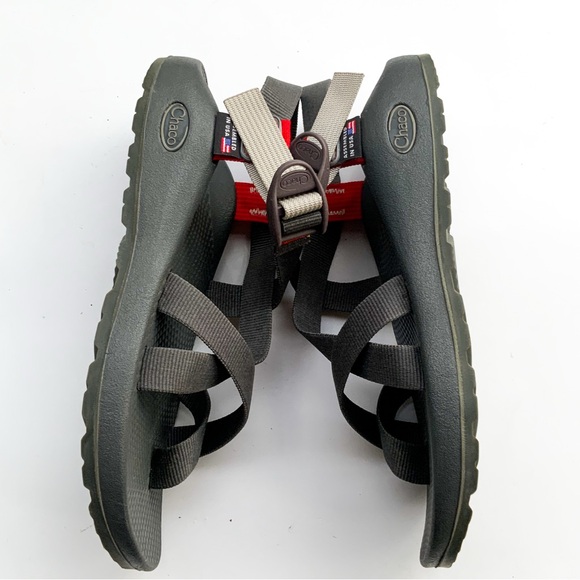 Chaco Gray Strappt Sandals Women’s Size 8 with Red Strap - Picture 3 of 5